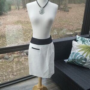 Anne Klein white off black mini skirt Size 4 new